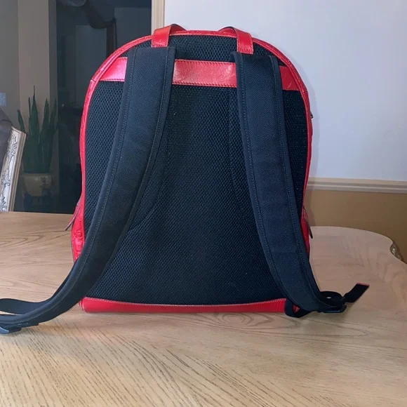 ❤️ Authentic Red Guccissima Leather Backpack - Picture 7 of 17